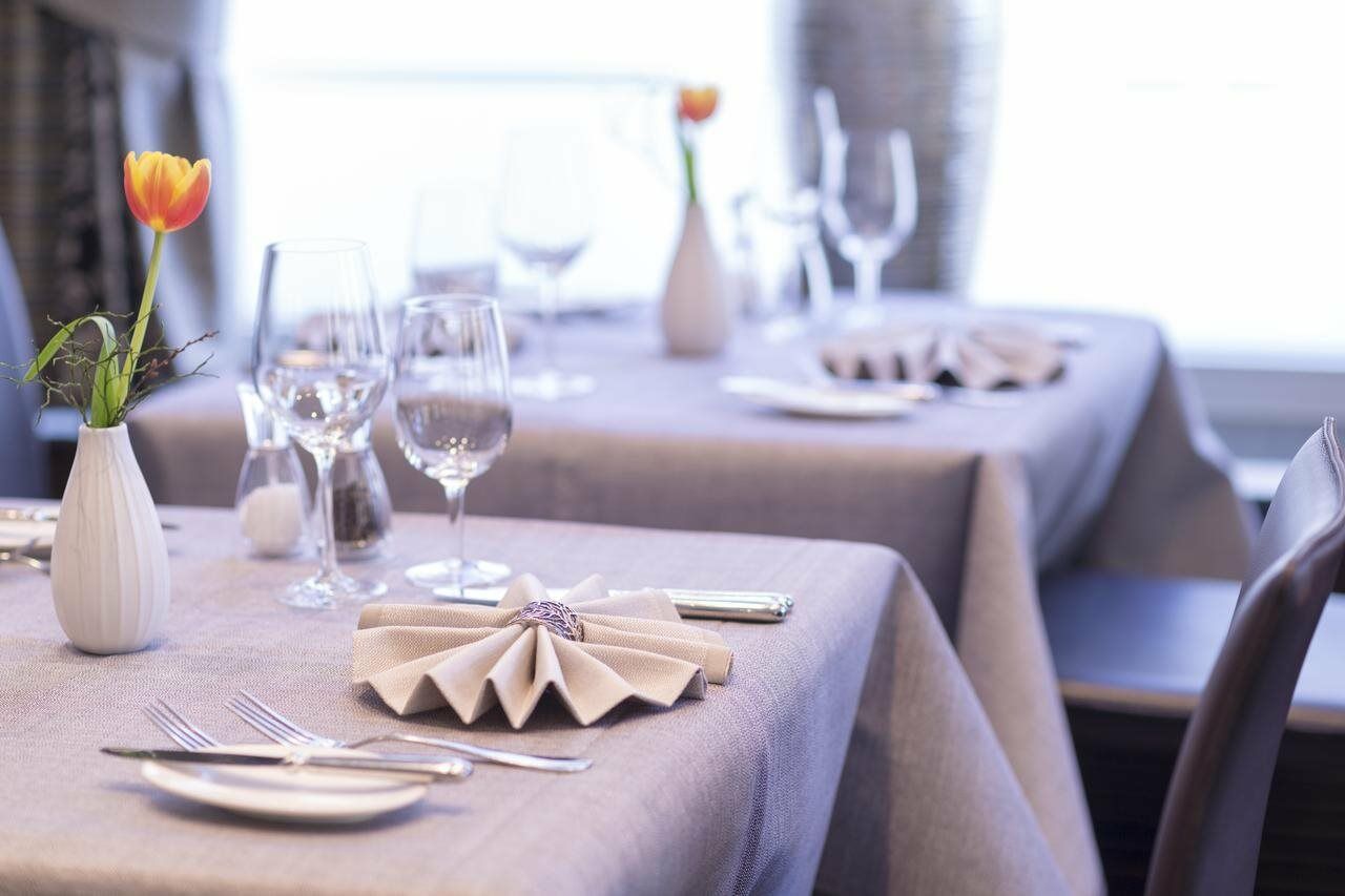 Otel Krone Unterstrass 4*